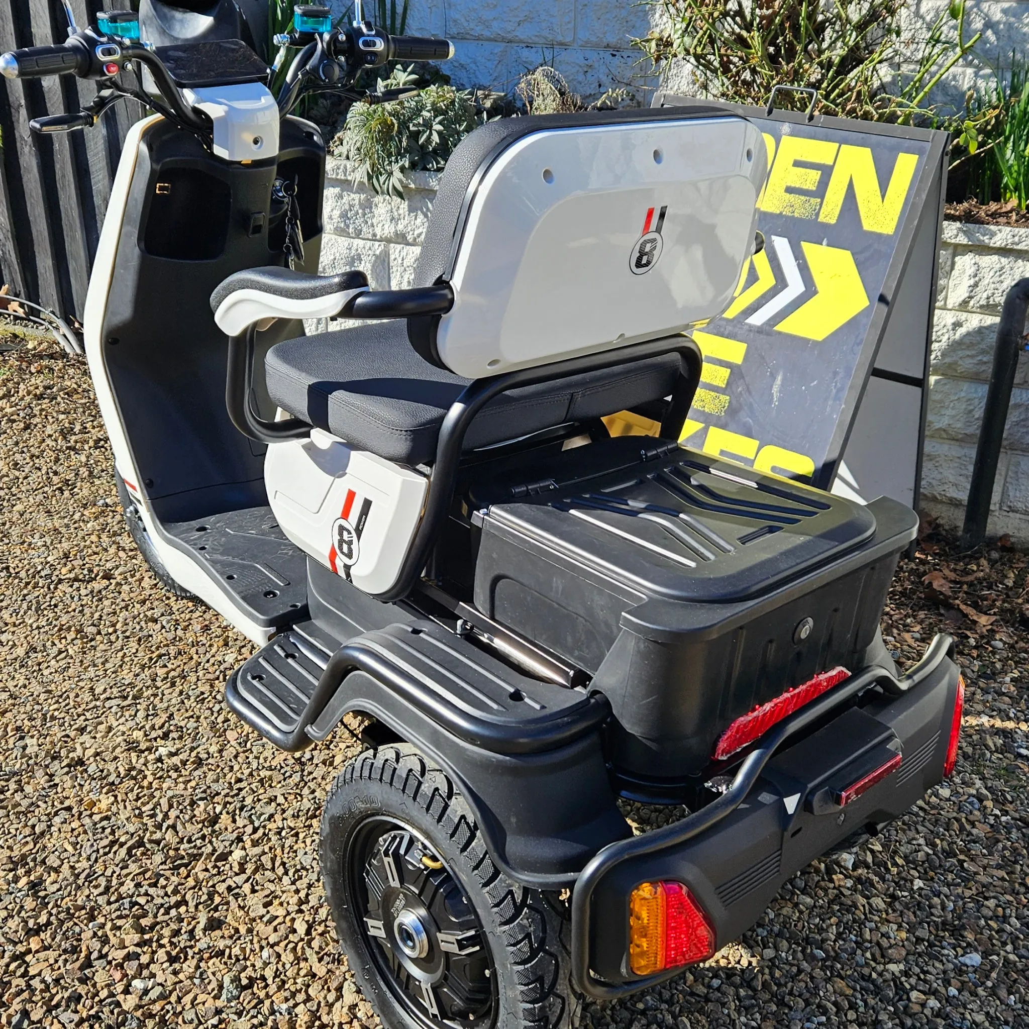 E-Mobility Trike M-2 White NEW STOCK EARLY DECEMBER