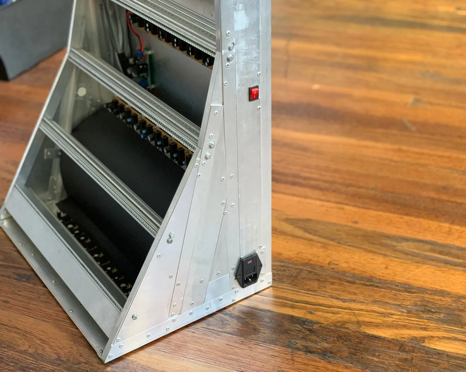 GOLT! 21U 84hp Modular Tower Case