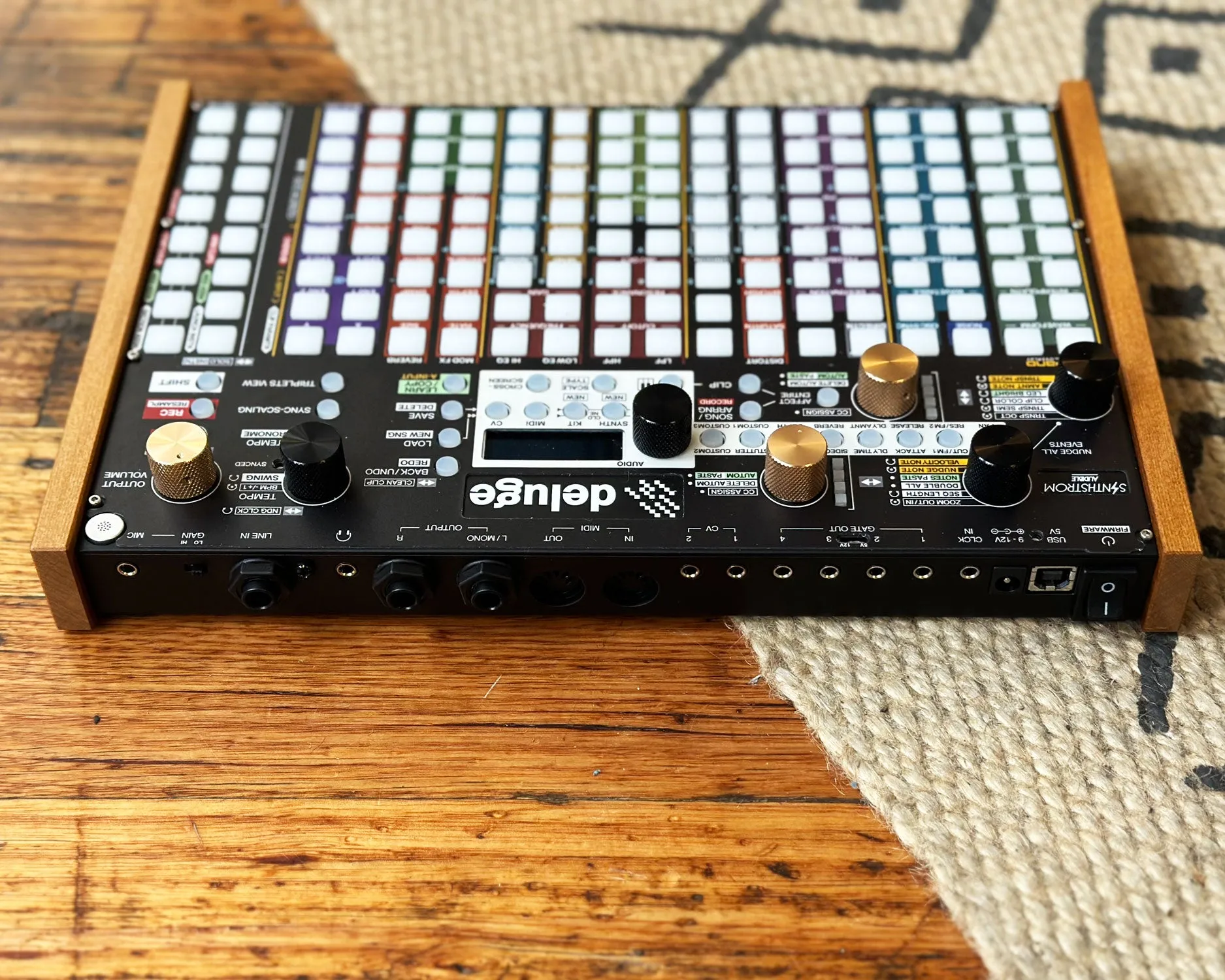 Synthstrom Deluge with Carry Case & Decksaver