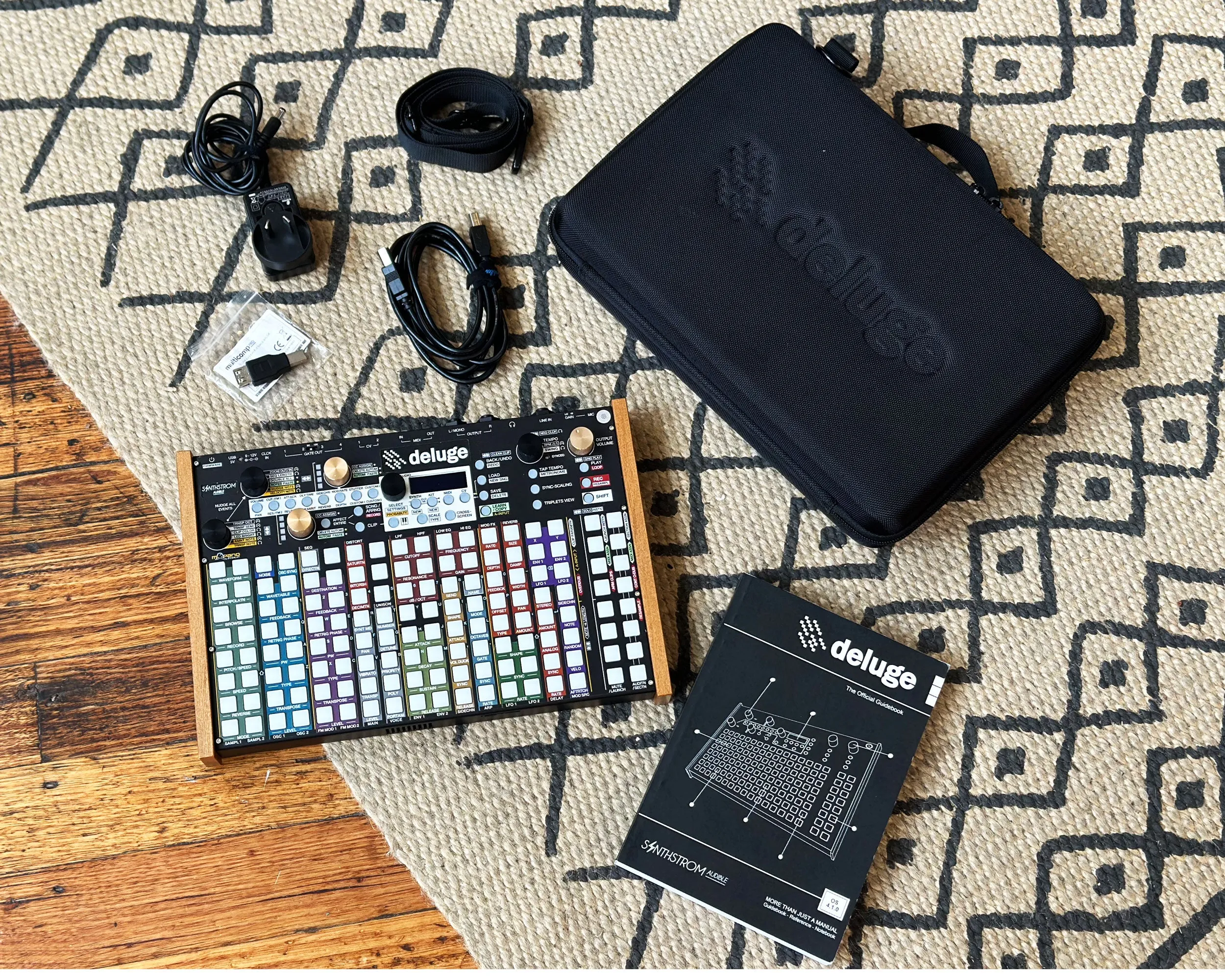 Synthstrom Deluge with Carry Case & Decksaver
