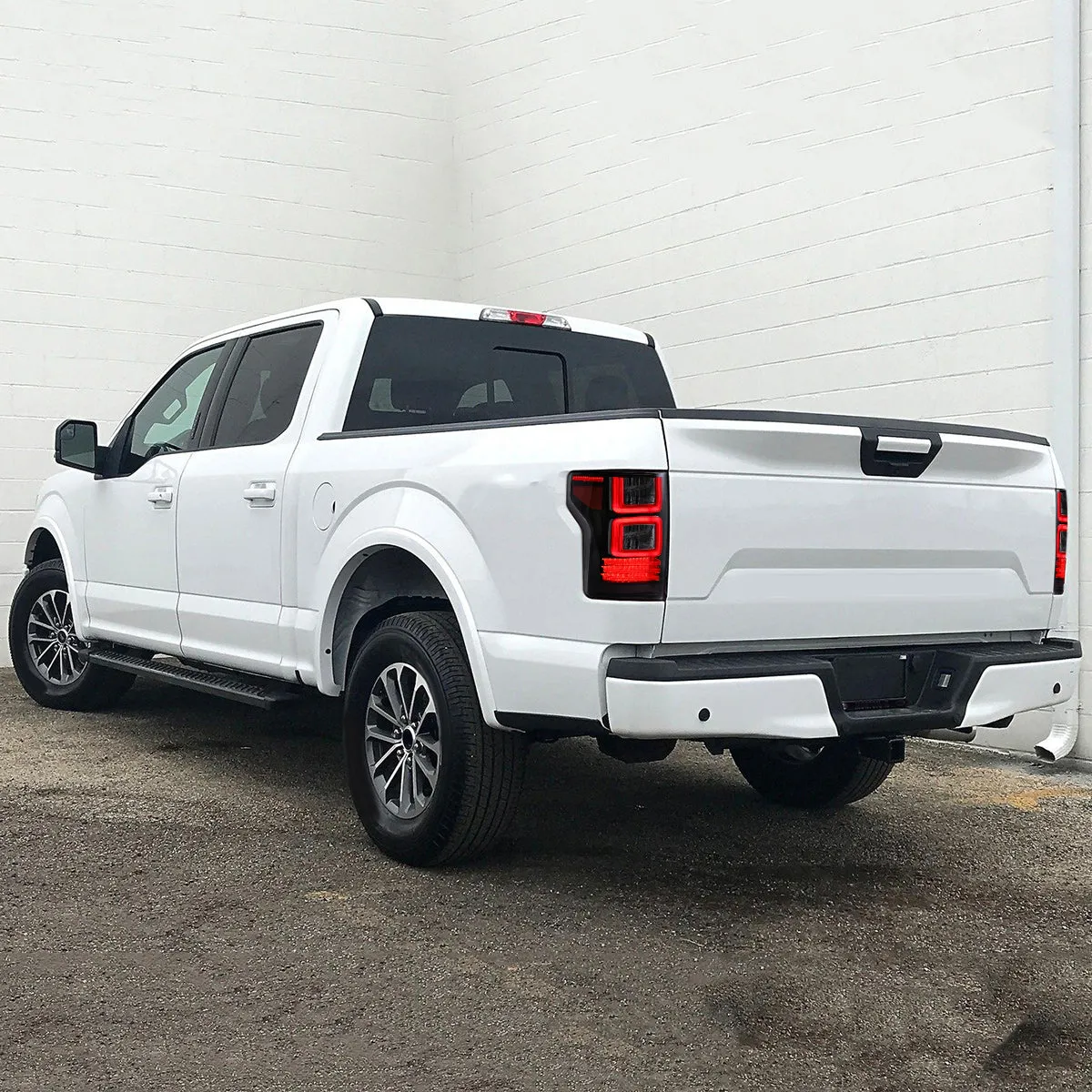 VLAND LED Tail Lights For Ford F150 2015-2020 Rear Lamps [DOT.]